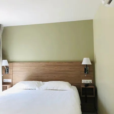 Marmotel Etoile 3* Paris