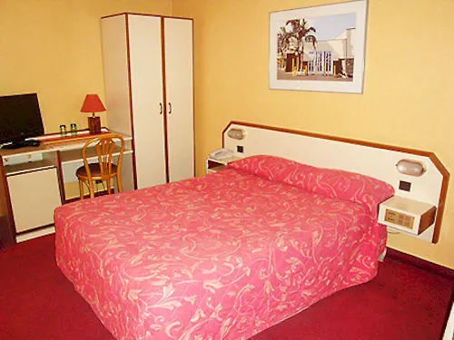 Marmotel Etoile Paris