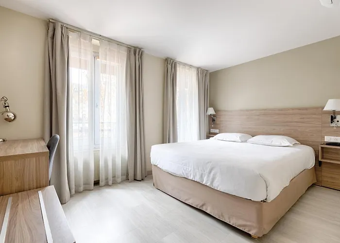 Marmotel Etoile 3* Paris