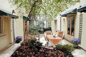 Marmotel Etoile 3* Paris